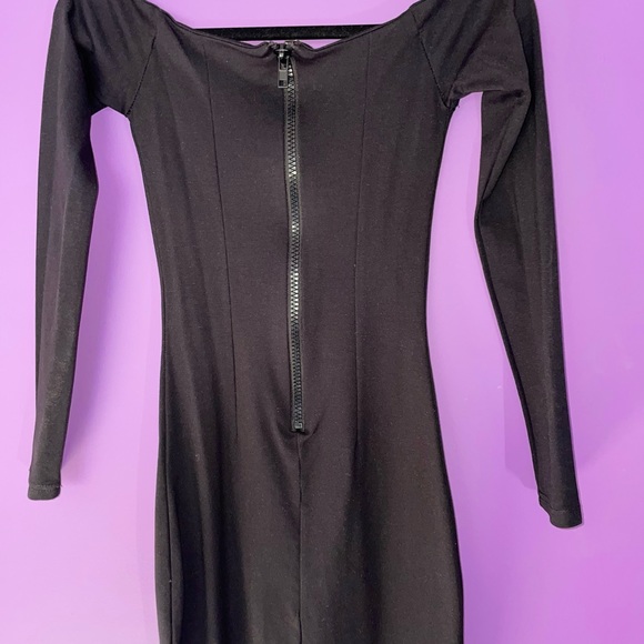 Sirens Seductions - off the shoulder black bodycon - Picture 3 of 4